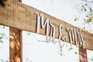 Rustic Wedding Decor Ideas That Feel Warm and Intentional
